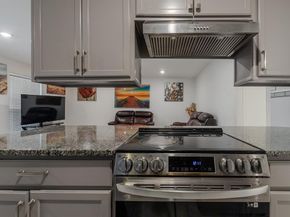 2721 W Oakdale Road , Irving Texas 75060