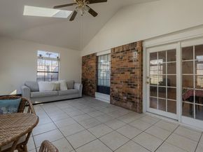 2721 W Oakdale Road , Irving Texas 75060