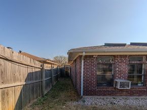 2721 W Oakdale Road , Irving Texas 75060