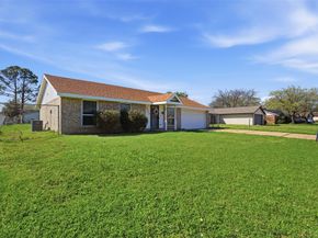 6944  Knob Hill Road , Forest Hill Texas 76140