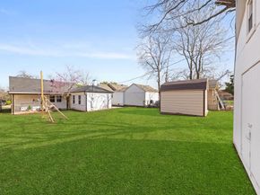 827  Westmount Avenue , Dallas Texas 75211