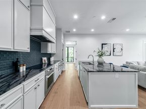 3601  Routh Street  2F, Dallas Texas 75219