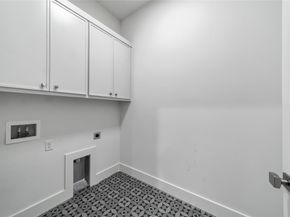 3601  Routh Street  2F, Dallas Texas 75219