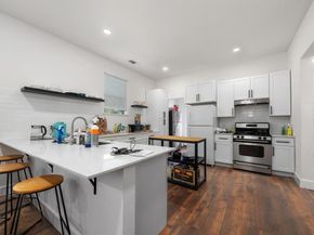 918  Elsbeth Street , Dallas Texas 75208