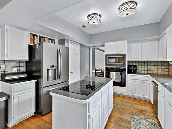 720  Bridget Way , Hurst Texas 76054