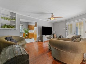 1233  Bardfield Avenue , Garland Texas 75041