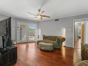 1233  Bardfield Avenue , Garland Texas 75041