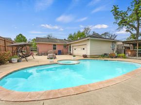 1233  Bardfield Avenue , Garland Texas 75041