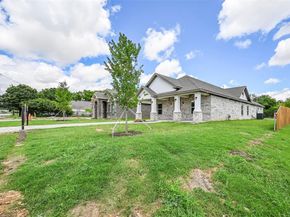 1102  Fort Worth Street , Grand Prairie Texas 75050
