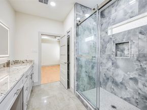 1102  Fort Worth Street , Grand Prairie Texas 75050