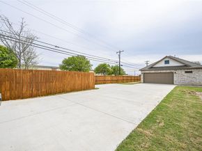 1102  Fort Worth Street , Grand Prairie Texas 75050