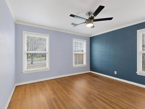 1705  Mariposa Drive , Dallas Texas 75228