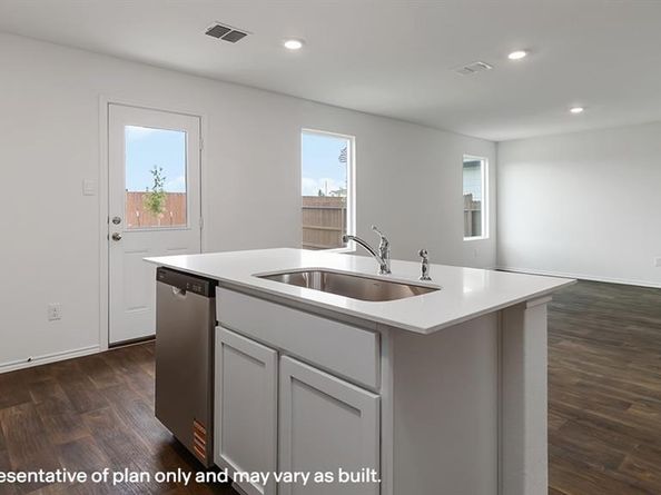 2843  Tranquil Ln  , Arlington Texas 76015