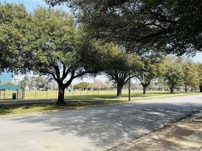 5200  Martel Avenue  3N, Dallas Texas 75206