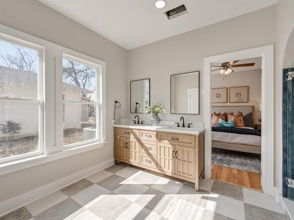 339 S Montclair Avenue , Dallas Texas 75208