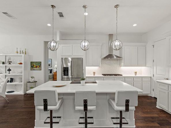 10933  Smoky Oak Trail , Flower Mound Texas 76226