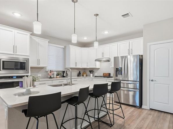 956  Manuel Drive , Fate Texas 75087