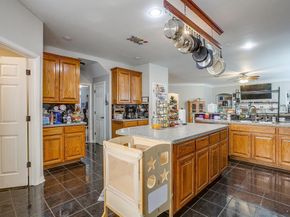 6602  Fox Glen Drive , Arlington Texas 76001