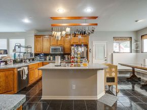 6602  Fox Glen Drive , Arlington Texas 76001