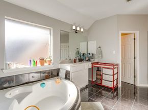 6602  Fox Glen Drive , Arlington Texas 76001