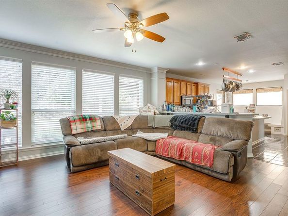 6602  Fox Glen Drive , Arlington Texas 76001