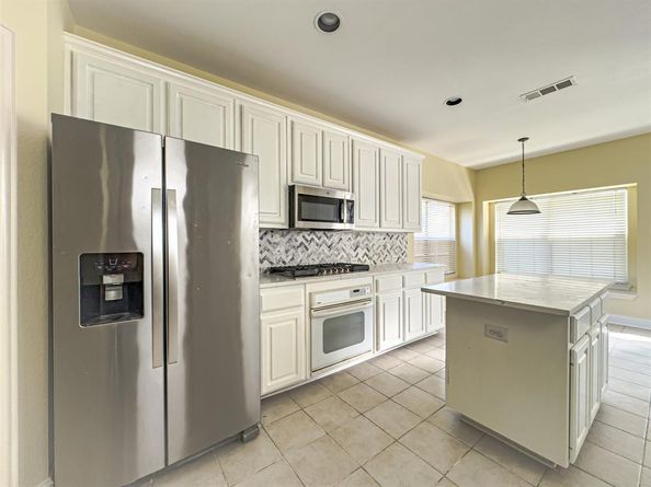 1905  Meera Lane , Mansfield Texas 76063