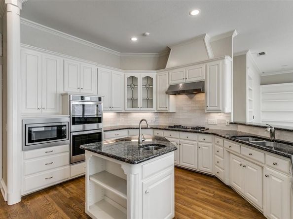 2805  Red Oak Court E, Colleyville Texas 76034