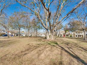 895  Ivy Lane , Rockwall Texas 75087