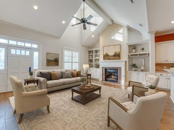 895  Ivy Lane , Rockwall Texas 75087