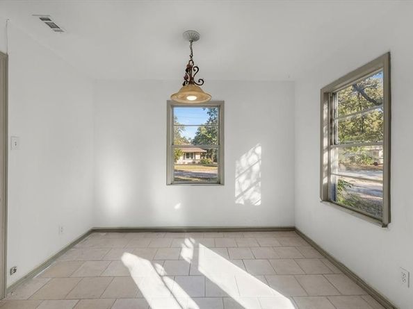 5525  Taylor Road , River Oaks Texas 76114