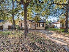5525  Taylor Road , River Oaks Texas 76114