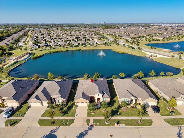 2112  Vista Creek Drive , Frisco Texas 75036