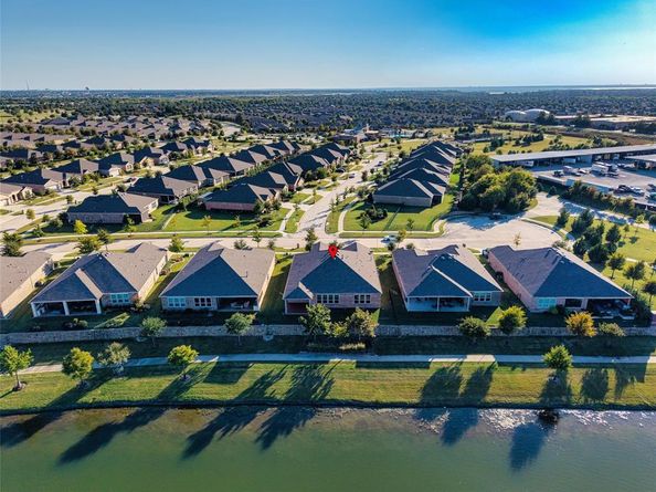 2112  Vista Creek Drive , Frisco Texas 75036