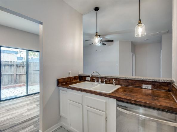 2815  Reagan Street , Dallas Texas 75219