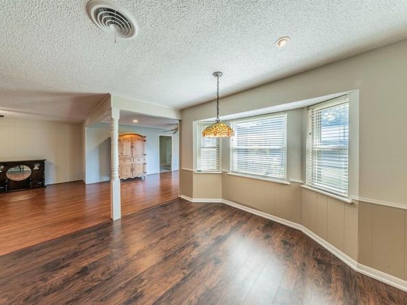 1313  York Drive , Edgecliff Village Texas 76134