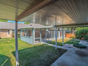 1313  York Drive , Edgecliff Village Texas 76134