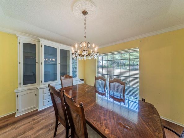 1313  York Drive , Edgecliff Village Texas 76134