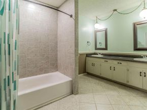 1313  York Drive , Edgecliff Village Texas 76134