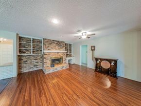 1313  York Drive , Edgecliff Village Texas 76134