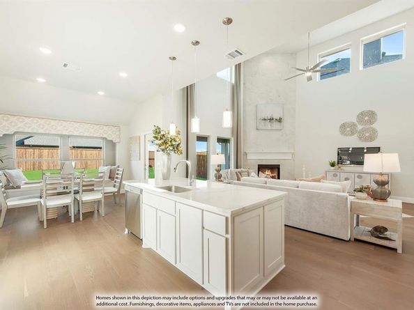 933  Ford Drive , DeSoto Texas 75115