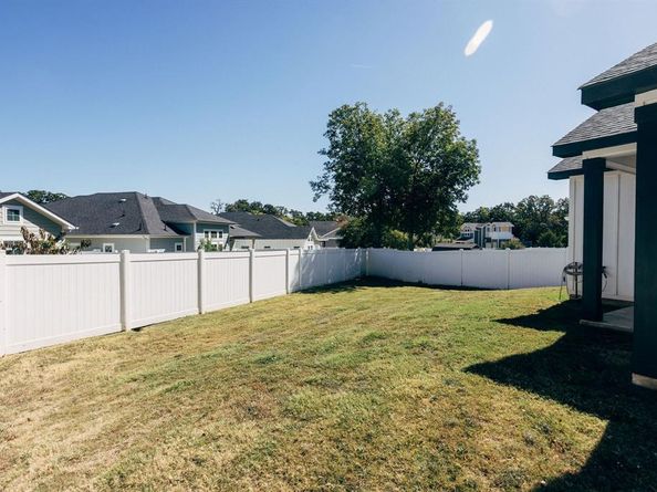 216  Wilson Street , Lake Dallas Texas 75065
