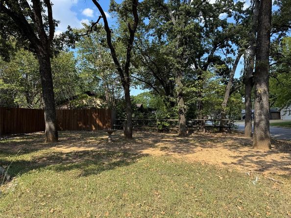 522  Buffalo Drive , Arlington Texas 76013