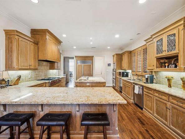 6239  Park Lane , Dallas Texas 75225