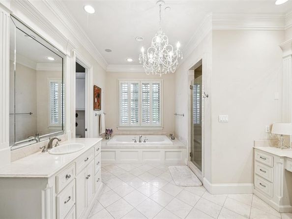 6239  Park Lane , Dallas Texas 75225