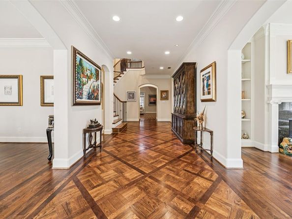 6239  Park Lane , Dallas Texas 75225