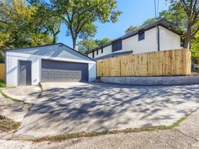 1409  Autumn Leaves Trail , Dallas Texas 75241