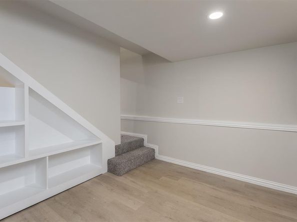 1409  Autumn Leaves Trail , Dallas Texas 75241
