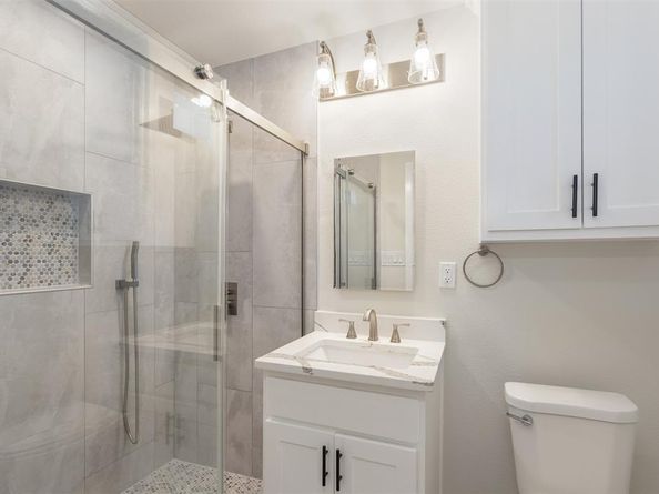 1409  Autumn Leaves Trail , Dallas Texas 75241