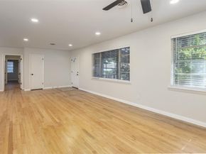 1409  Autumn Leaves Trail , Dallas Texas 75241