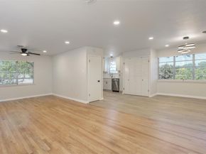 1409  Autumn Leaves Trail , Dallas Texas 75241